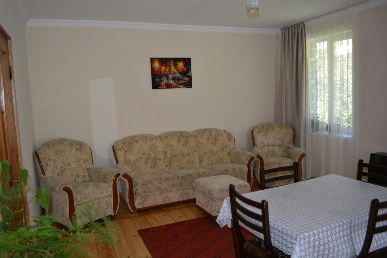 Ekaterine Guest House Stepantsminda Exterior photo